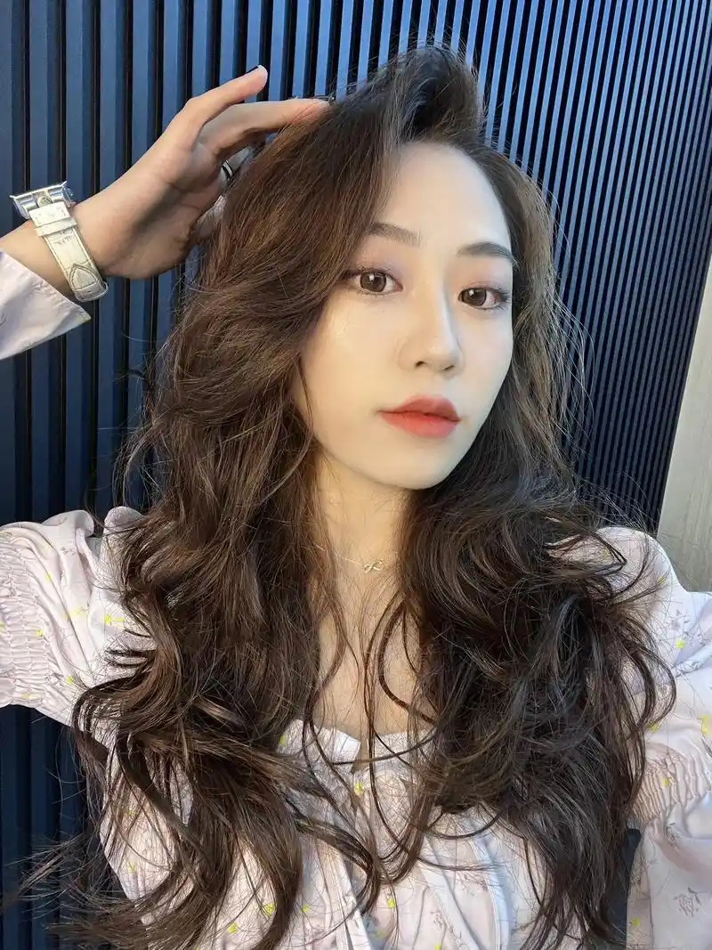 姐妹们做头发请找我心中的numberone