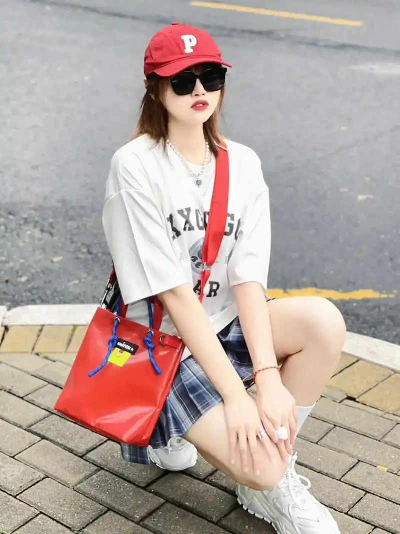 t恤77百褶裙 少女感满 - 抖音