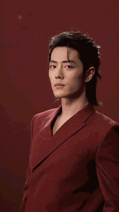 肖战红西装大背头