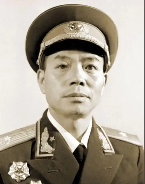 奥地利被分割占领,德国被分成东西德,越南被分成南北越,朝鲜半岛的