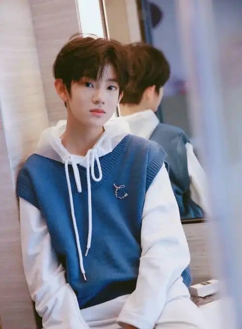 张铭浩(yhboys组合成员)_尚可名片