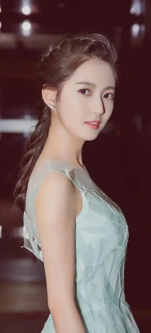 当红小花陈钰琪唯美超高清无水印壁纸