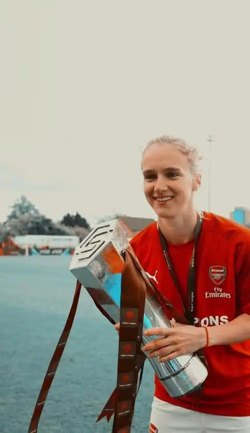 女足世界杯,技术颜值担当,荷兰女足9号米德玛