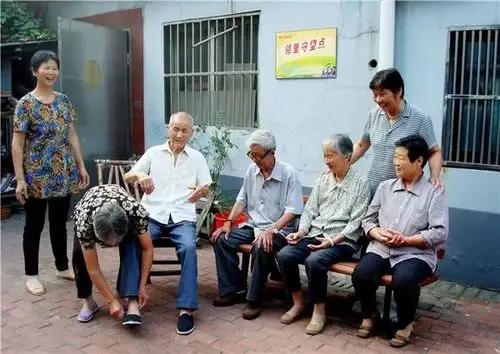 管德明还主动帮助新党员处理一键接待网格中遇到的家庭矛盾,邻里纠纷