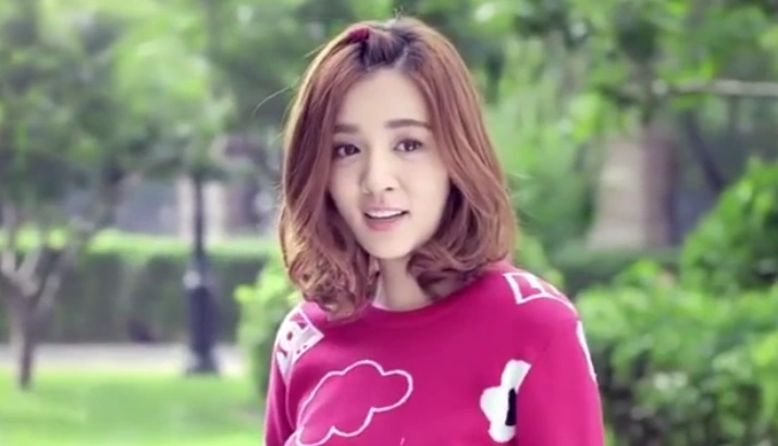 我的体育老师:王小米再见马克高兴地不得了,见了马莉扭头就跑!