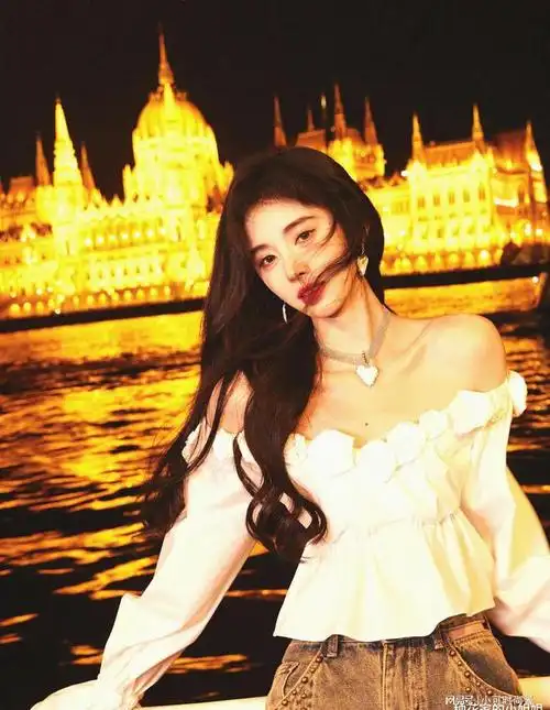 鞠婧祎:绝世美女!|微卷|黑发_网易订阅