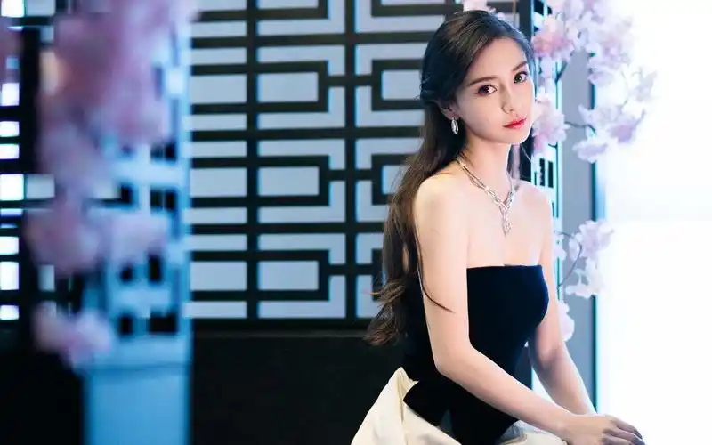 angelababy性感桌面壁纸