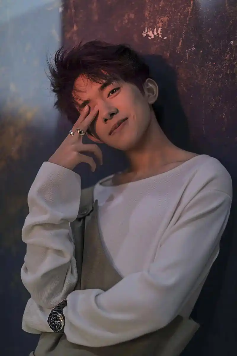 易烊千玺 分享我喜欢的几组照片. - 抖音