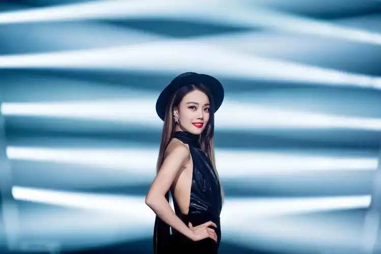 被赞姐姐2唱跳天花板容祖儿我的目标可以更高