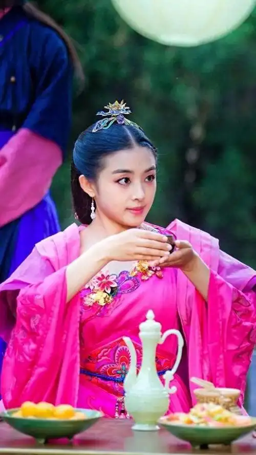 张含韵壁纸一位来自四川的美女