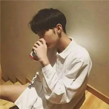 帅气男生戴眼镜侧脸头像