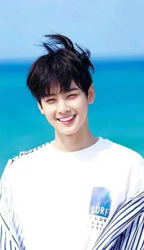 车银优小言文中纯净而美好的少年笑起来真的好暖好甜