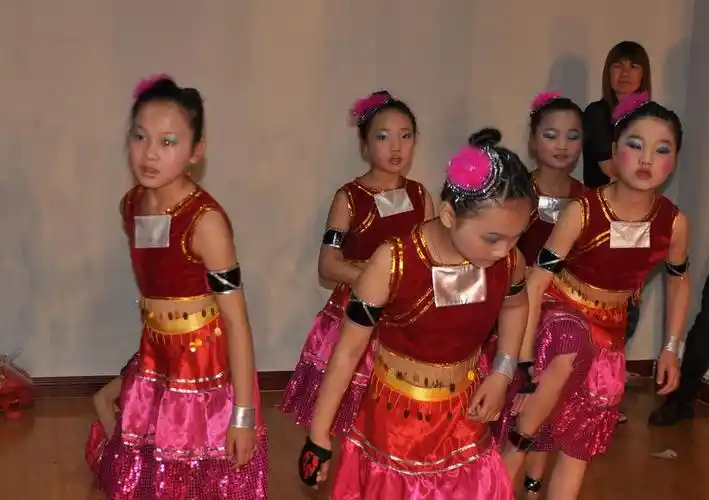 【桐柏】迎六一晚会——后台的小演员们