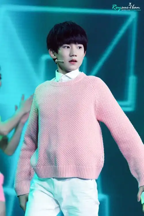 王源2015上海东方风云榜颁奖礼