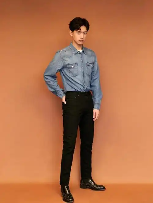 李现霸总范十足亮片西装搭豹纹衬衫韩商言本言