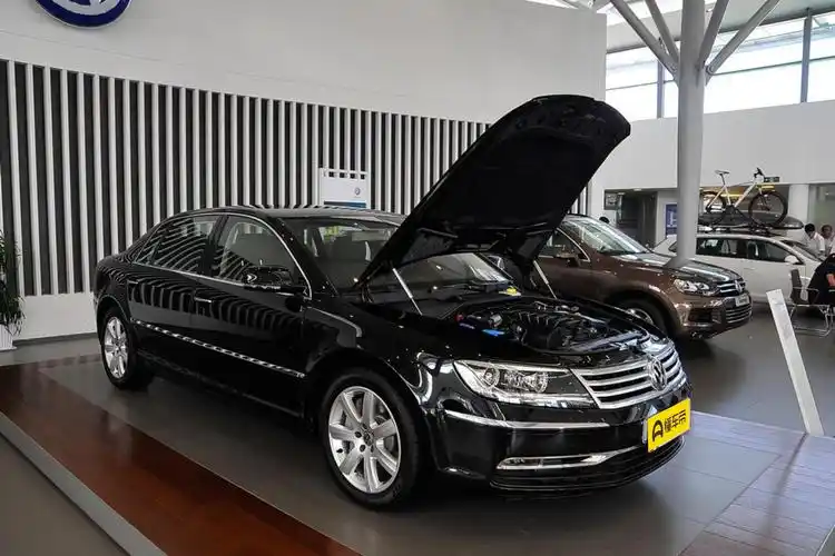 辉腾壁纸_辉腾_辉腾外观图片_58/377张图片_辉腾摩卡黑/整车外观图片