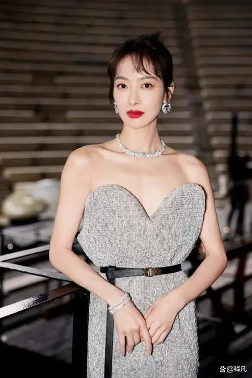 最近,著名女星宋茜一组靓丽写真出炉,魅力十足!