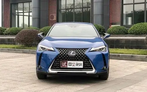 驾值丨王俊凯代言的雷克萨斯ux300e值得追吗?