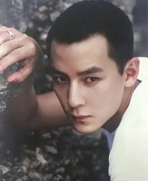 吴彦祖《新警察故事》面具重现!网友:倪大红凑什么热闹