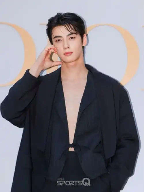 车银优最新活动造型##车银优漫画身材比例