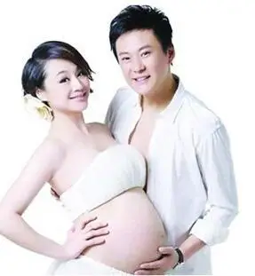 曹颖谈老公:19岁时对他一见钟情 恋爱20年