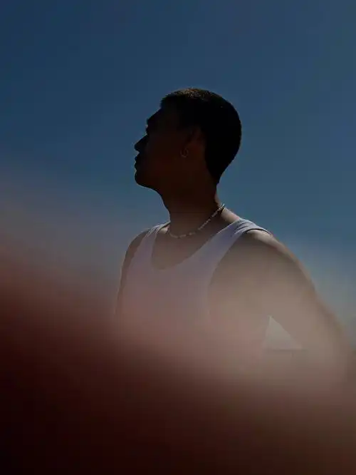 结束了,记录一下海边的时光#黑皮  在#海边拍照  真的很适合啊#寸头