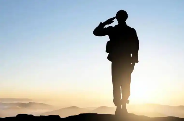 1984年裁军,我入伍不到两年,侥幸被转到武警,如今退休金15000