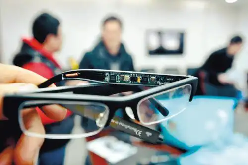 眼镜式接收器比米粒还小的耳机接收器花800元买来米粒大小的作弊接收