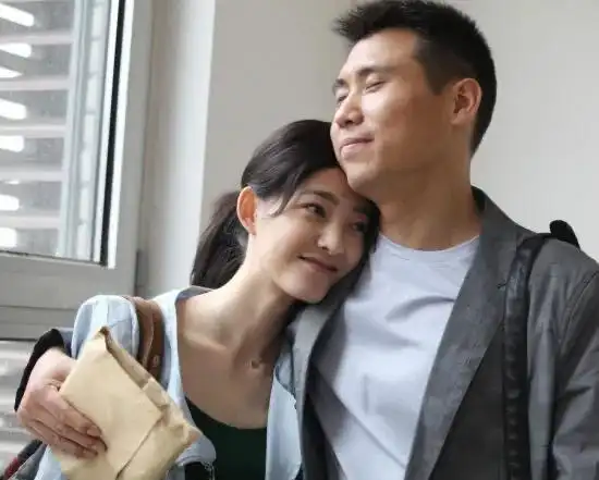 王丽坤被曝已被带走调查,老公涉嫌诈骗超8亿,豪宅被查封_网易订阅