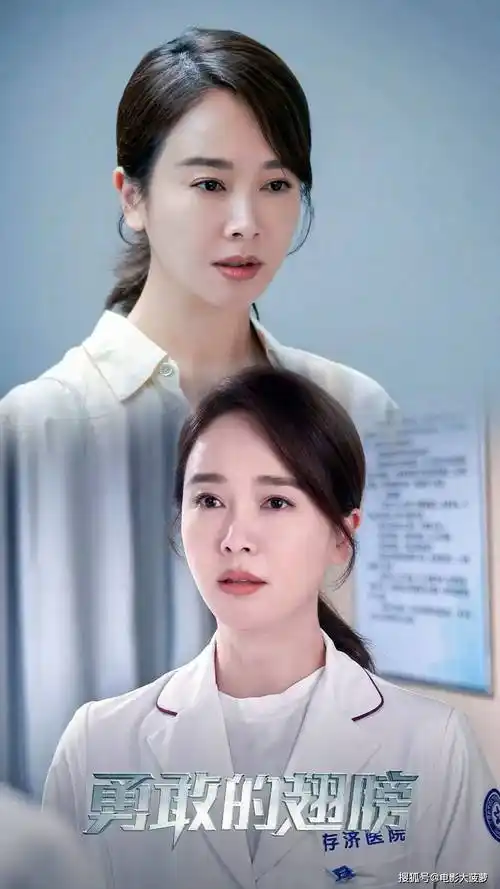 左小青出演军旅剧,"军嫂"形象获好评,前夫是大20岁的百亿富商_角色