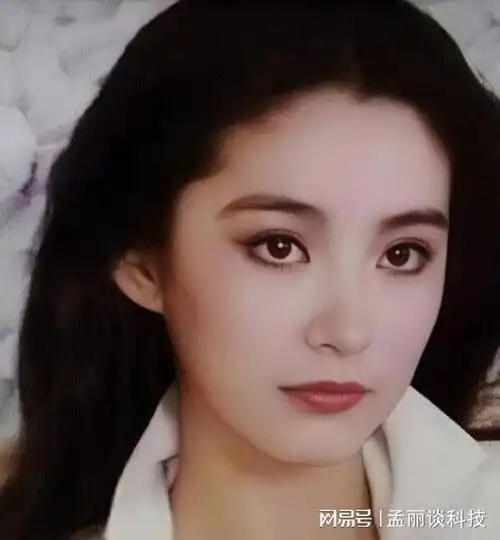 林青霞的一生如同一幅美丽画卷,她的存在让我们看到了女性在不同领域