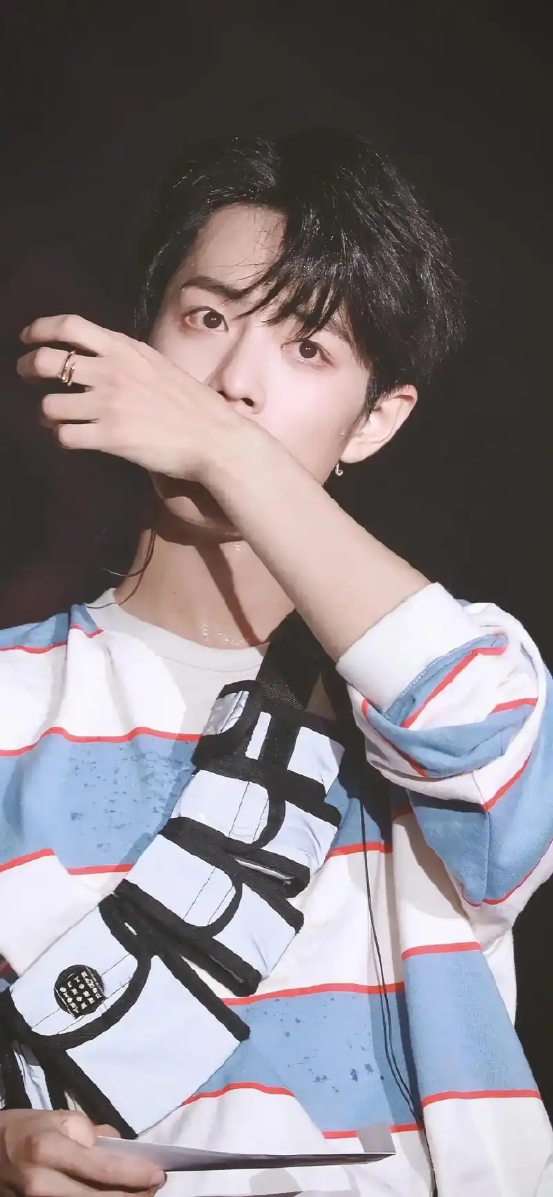 分享一波肖战壁纸