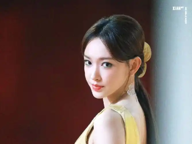 眼前一亮又一亮78闪闪发光的美貌~程潇红毯