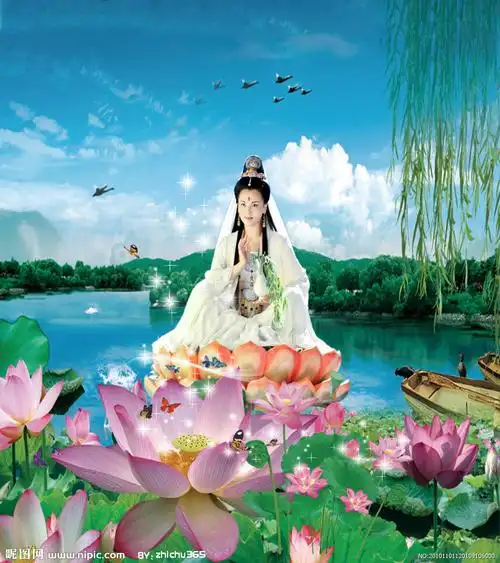 我依旧持咒,脚踏莲花,向上腾空而去,只觉自己的身体渐渐长大,变成如