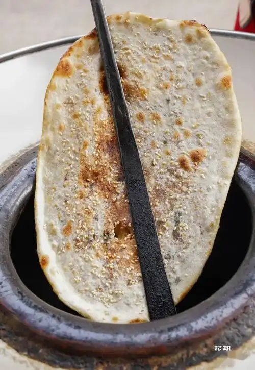 不足4㎡小店做出的锅盔,飘香整个花都!_荆州