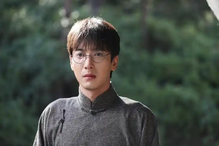 《绝密使命》应昊茗演绎交通员,致敬刀尖上的无名英雄__凤凰网