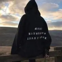 卫衣帅哥背影头像_微信头像图片大全