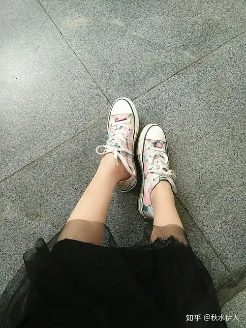 女生光脚穿帆布鞋是怎样一种体验? - 知乎