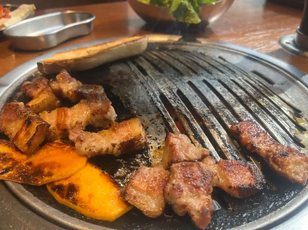 朴秀英韩国烤肉