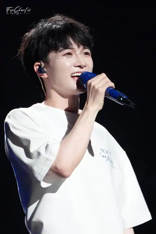 周深深深感谢你9周年演唱会##周深谈卡布时期的自己