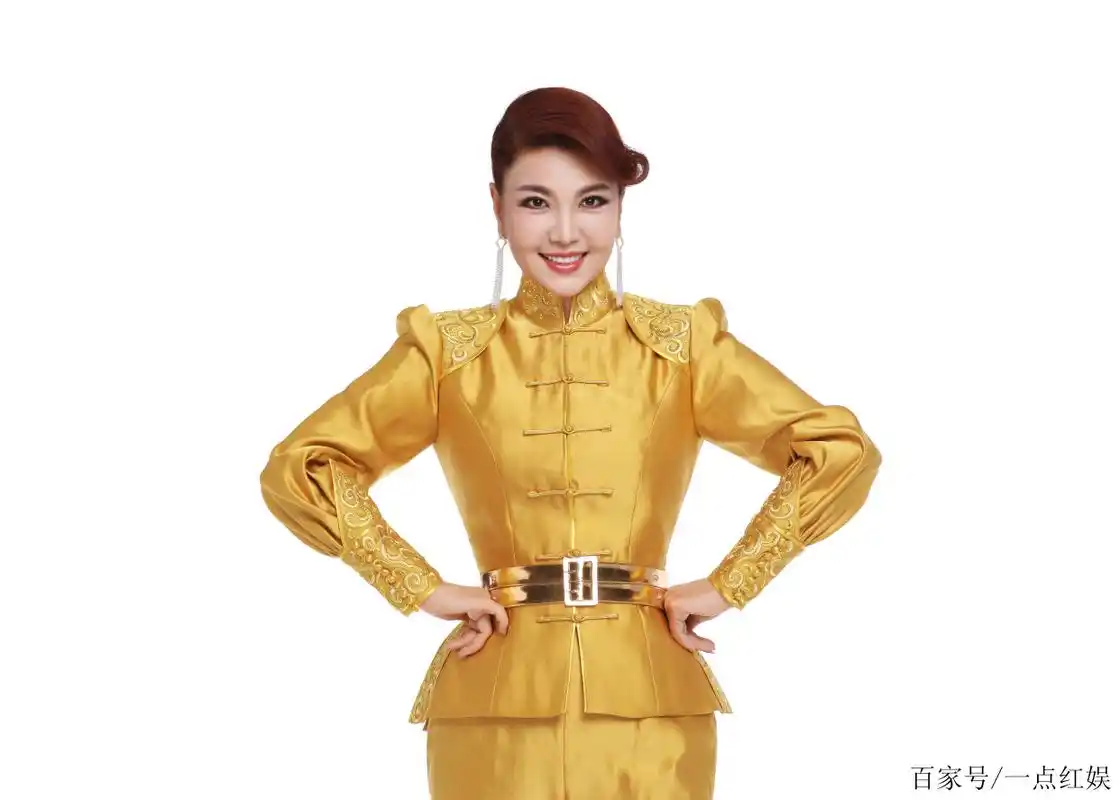 乌兰图雅《天涯灯火》越听越暖