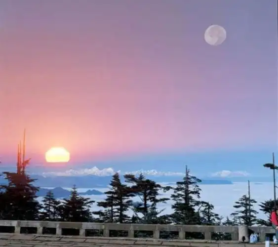 自然奇观 日月同辉