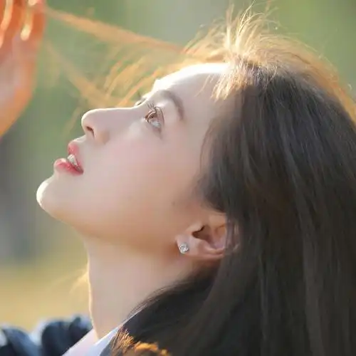 清新制服漂亮女生头像