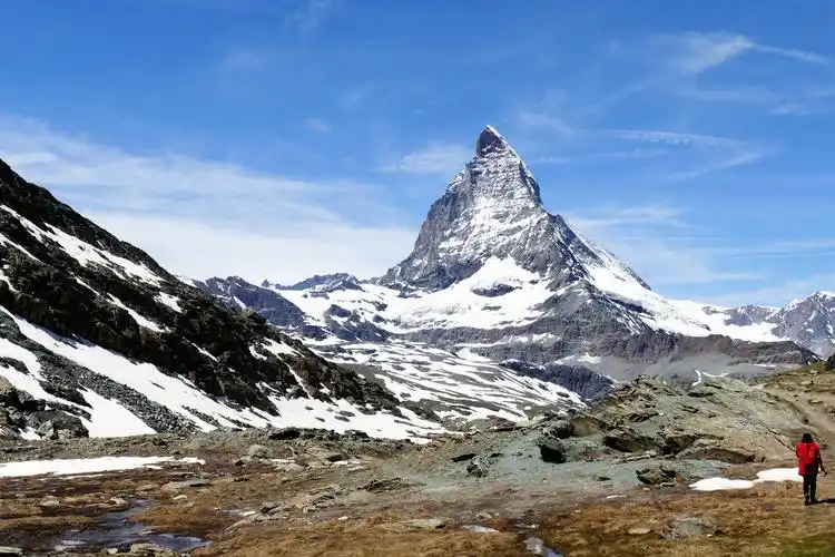 瑞士的夏之马特洪峰,采尓马特小镇(六)