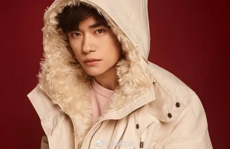 易烊千玺 & bottegaveneta 全新时尚大… - 堆糖,美图壁纸兴趣