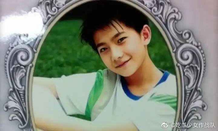 网曝明星童年修复照,谁的童颜最可爱?你想捏一捏谁的脸蛋?