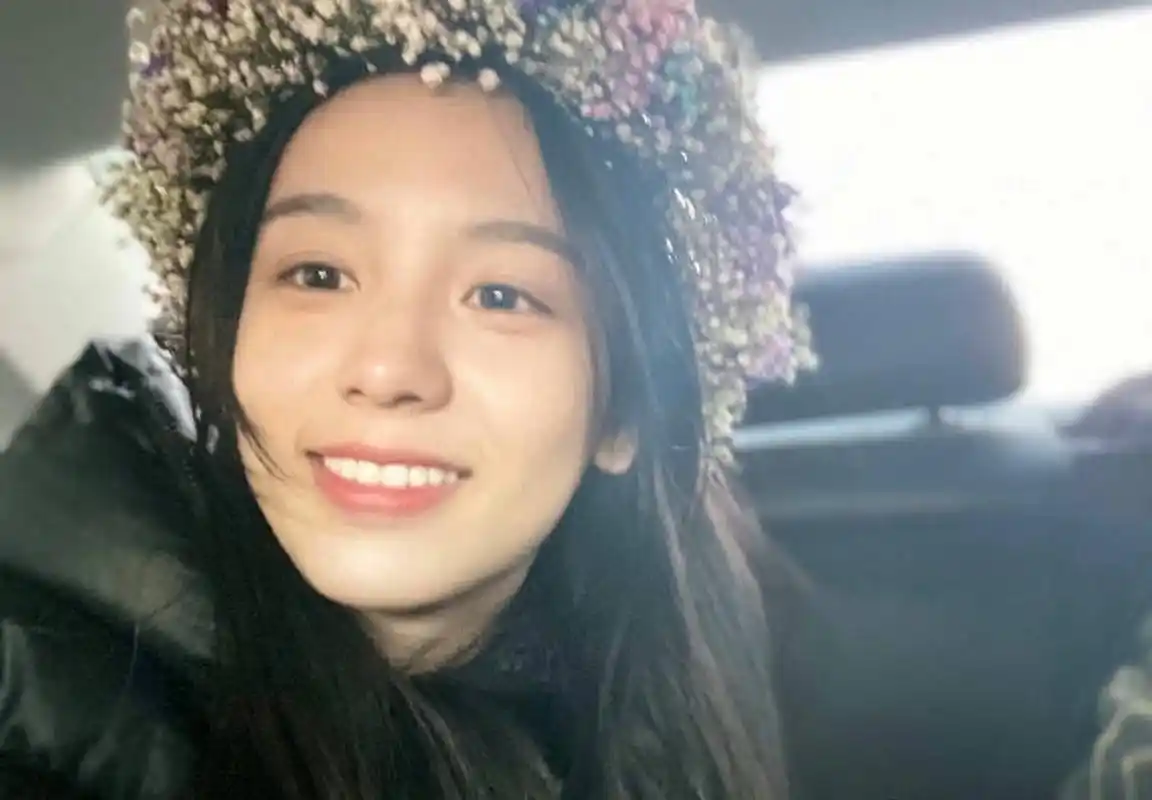 敢于直面素颜,说一句周也是真的勇士不过分吧?毕竟人家素颜也这么好看