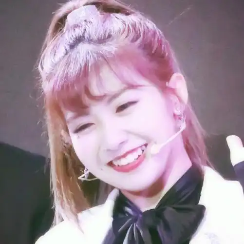 赖美云头像/by蒋书奈.-堆糖,美好生活研究所