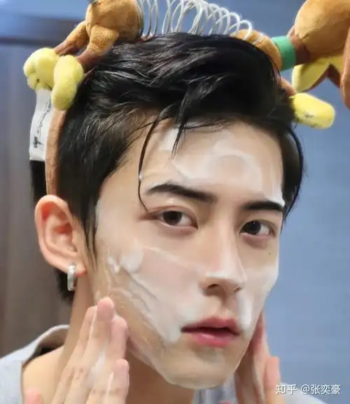 30天告别油痘肌用对男士护肤品祛痘其实很简单