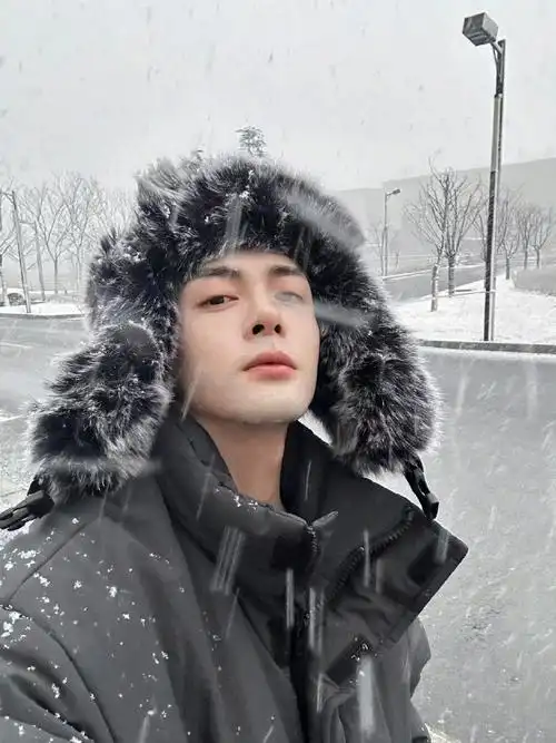 曾舜晞脸上有面膜吗##曾舜晞好服帖的面膜